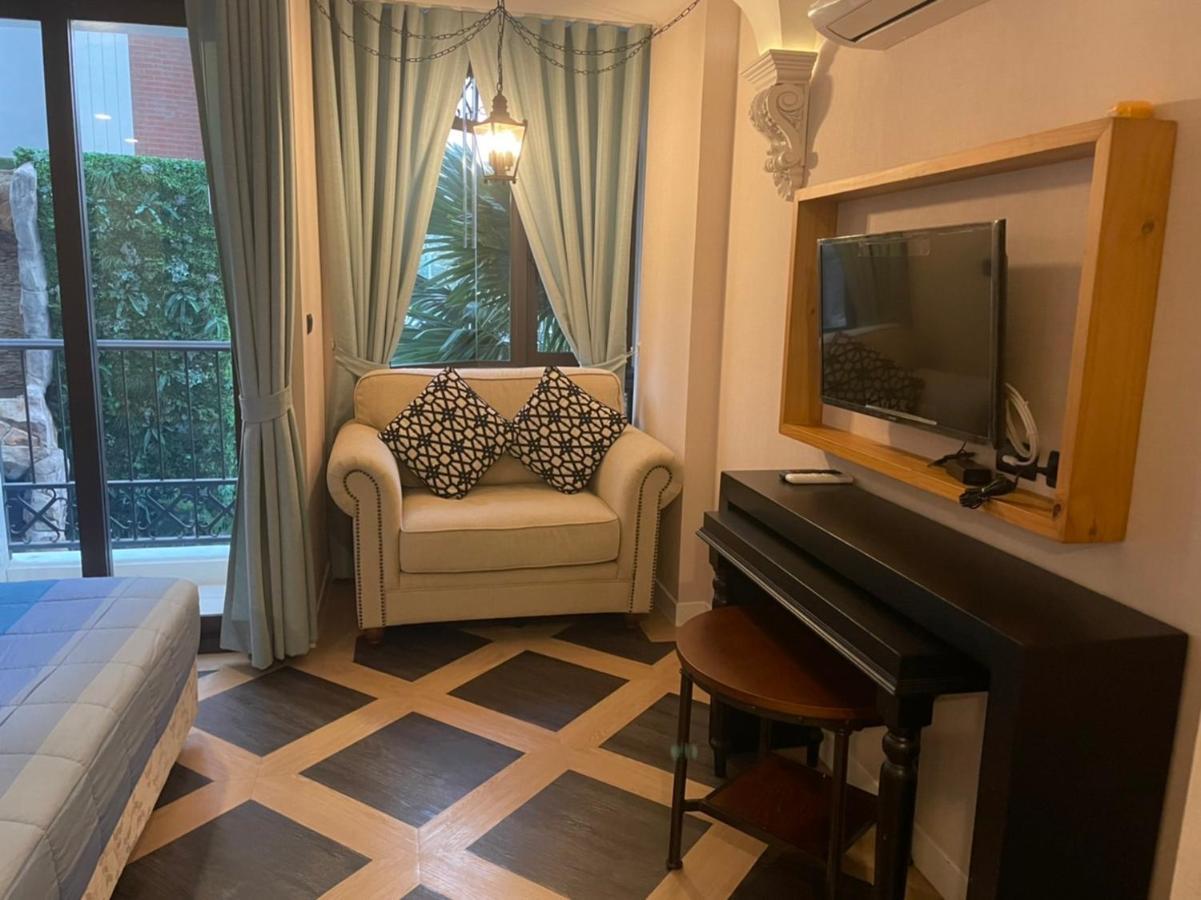 Espana Condo Resort Pattaya Evt Джомтьен Экстерьер фото